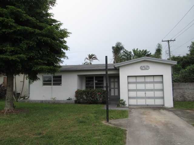 7490 Lincoln St, Hollywood, FL 33024