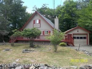 1045 Knollwood Dr, Tobyhanna, PA 18466