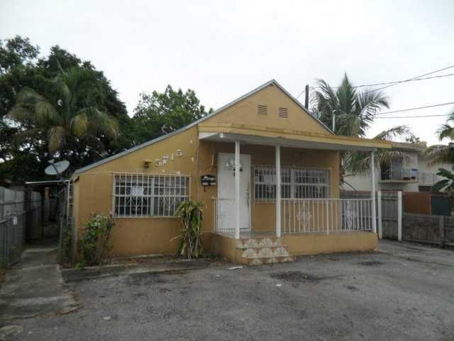 5715 Sw 4th St, Miami, FL 33144