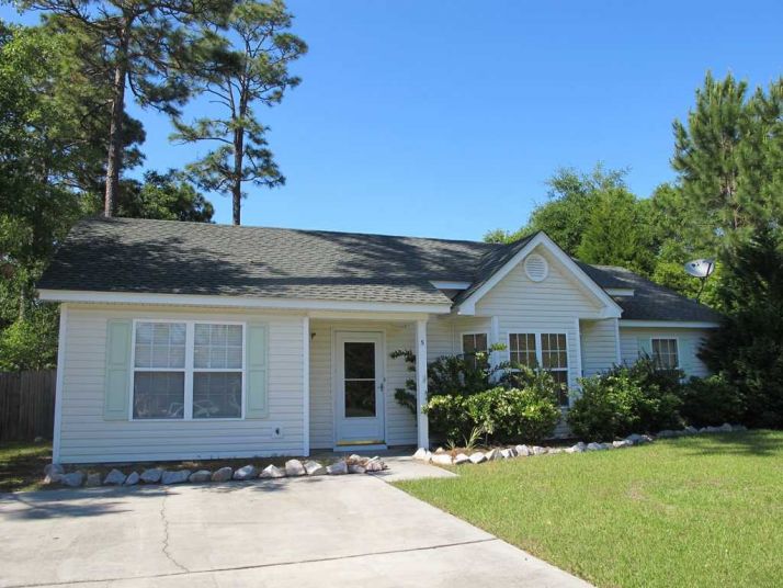 5 Grandiflora Ln, Ladys Island, SC 29907