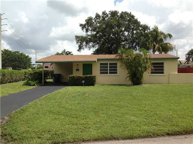 6781 FRANKLIN ST, Hollywood, FL 33024