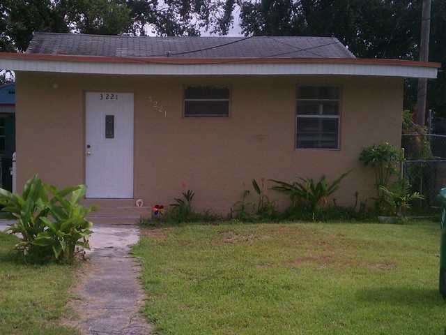 3221 NW 34 ST, Miami, FL 33142