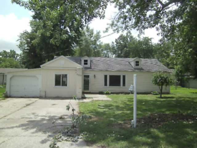 5007 Golden Rd, Toledo, OH 43615