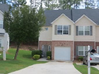 317 Brookview Dr, Riverdale, GA 30274