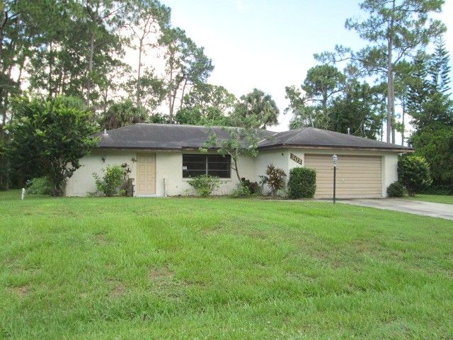 302 8th Ave, Lehigh Acres, FL 33972