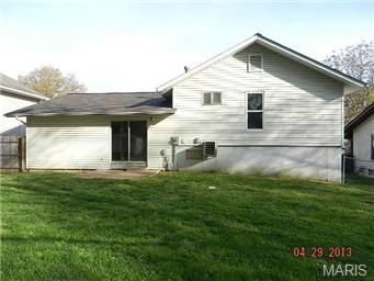 36 Julie Ln, Saint Peters, MO 63376