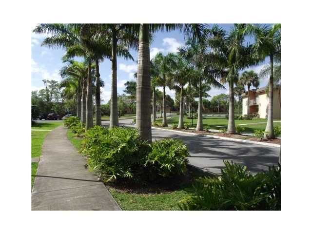 7245 SW 94 PL # K-2, Miami, FL 33173