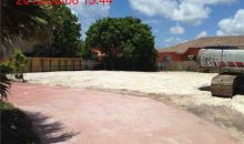 7175 N OAKMONT DR Hialeah, FL 33015