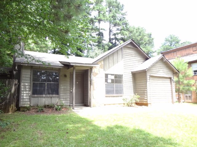 6252 Creekford Dr, Lithonia, GA 30058