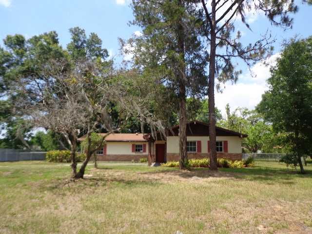 5515 Lake Le Clare Rd, Lutz, FL 33558