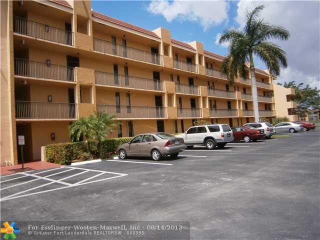 6028 Coral Lake Dr # 304, Pompano Beach, FL 33063