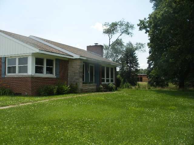 2674 N Bruceville Rd, Vincennes, IN 47591