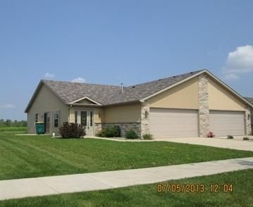 8672 Pierce St, Merrillville, IN 46410