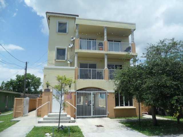 1453 Sw 3rd St Apt 205, Miami, FL 33135