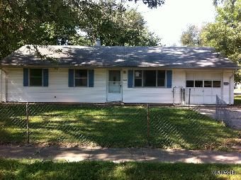 2818 W 20th St, Anderson, IN 46011