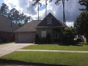 2332 Cours Carson St, Mandeville, LA 70448