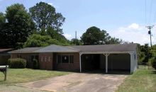 704 Spruce St Columbus, MS 39702