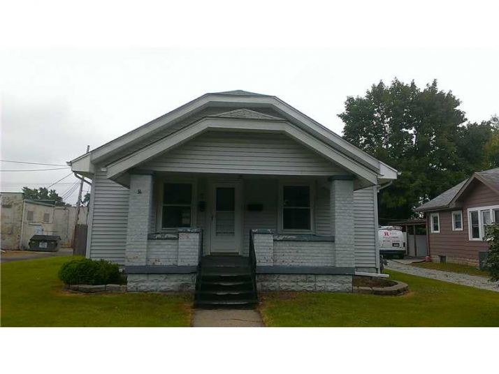 7 W 37th St, Anderson, IN 46013