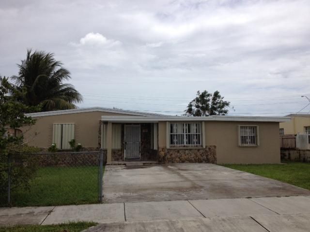 222 W 36 TE, Hialeah, FL 33012