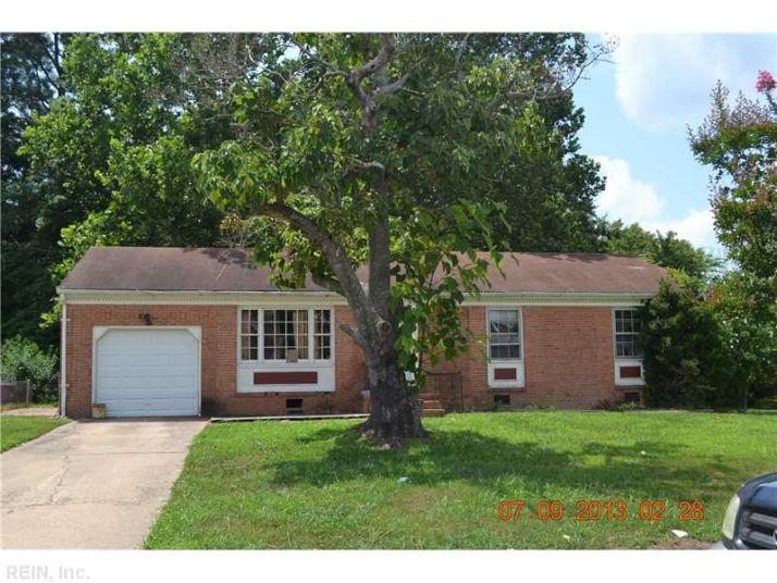 893 Lucas Creek Rd, Newport News, VA 23608