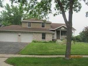 1207 Mill Creek Cir, Saint Cloud, MN 56303