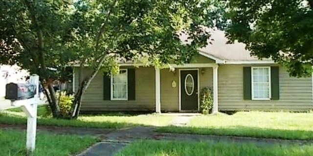 6604 Gatewood Drive, Mobile, AL 36695