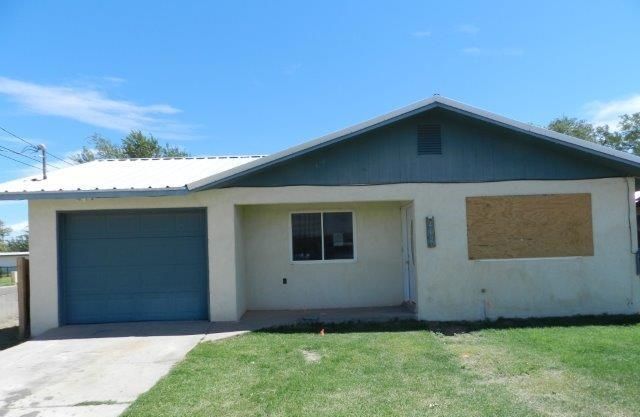 402 S 3rd Street, Belen, NM 87002