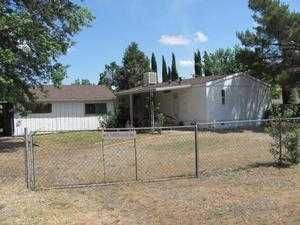 585 Almond Ln, Red Bluff, CA 96080