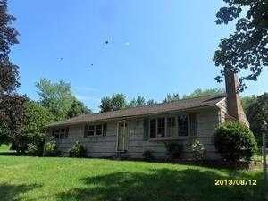 6 Bluebird Dr, Enfield, CT 06082