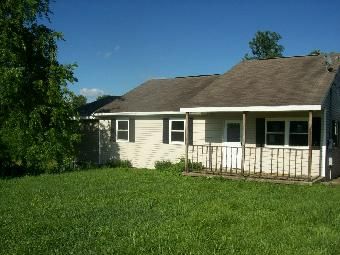 972 Hill Rd, Paris, KY 40361