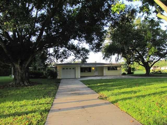 5812 18th Ave E, Bradenton, FL 34208