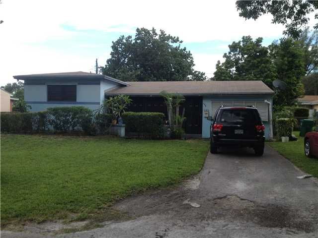 960 NE 152 ST, Miami, FL 33162