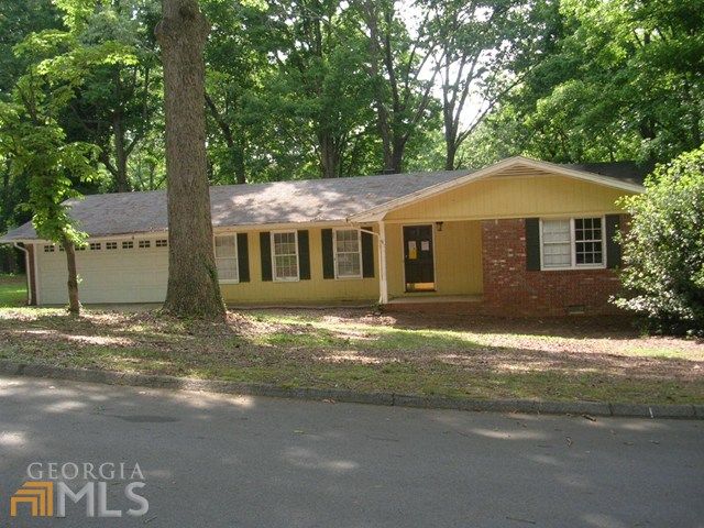 3328 Partridge Ln, Gainesville, GA 30506