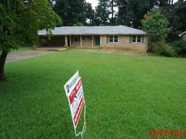 5636 Woodland Dr, Douglasville, GA 30135