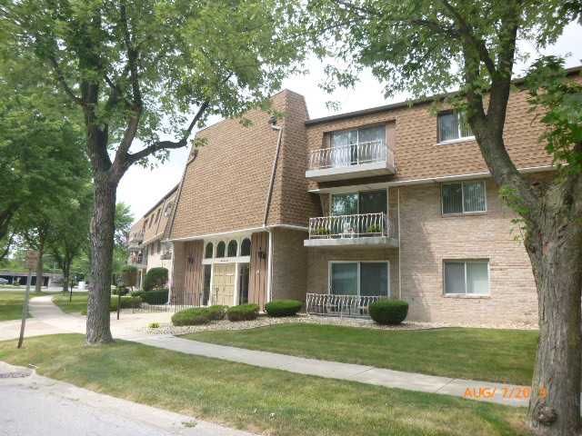 3240 N Manor Dr Apt 229, Lansing, IL 60438