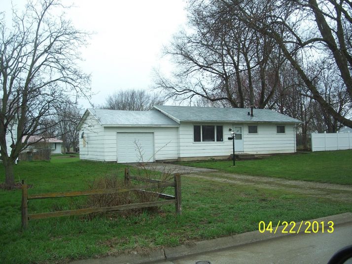 815 W 5th St, Perry, IA 50220