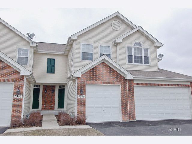 7314 Grandview Court, Carpentersville, IL 60110