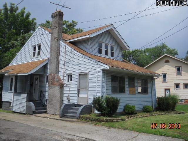 516 Bacon Ave, Akron, OH 44320