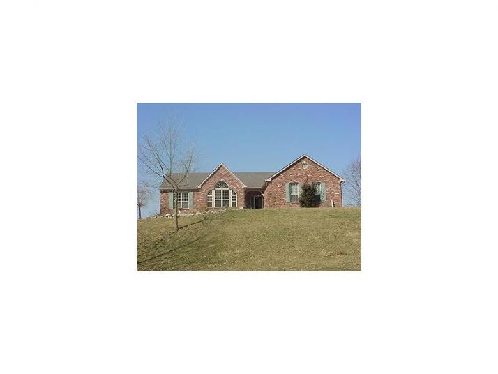 1493 Ranch Trl, Martinsville, IN 46151