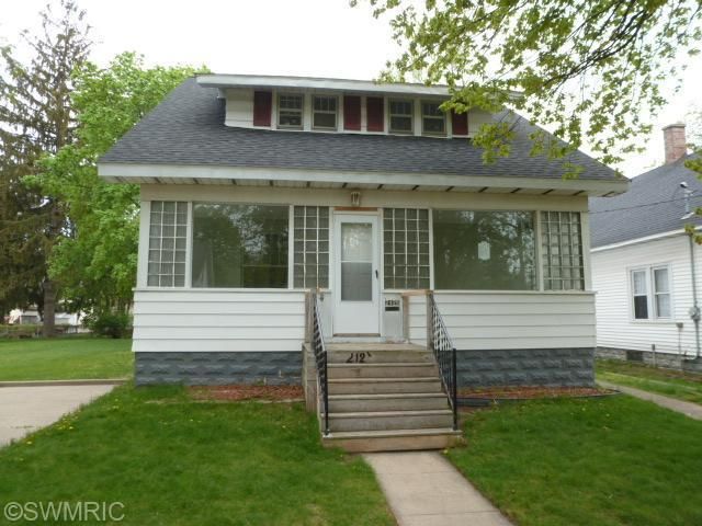 2125 Estes St, Muskegon, MI 49441