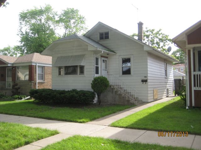 306 Englewood Ave, Bellwood, IL 60104