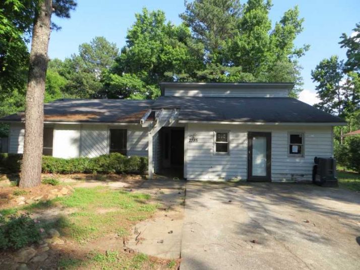 2785 Trotters Walk Trl, Snellville, GA 30078