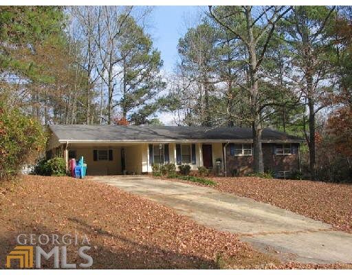 4974 Mountain Valley Dr, Stone Mountain, GA 30088