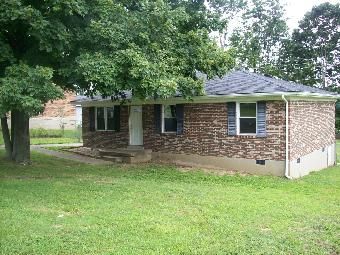 142 Highwood Dr, Frankfort, KY 40601