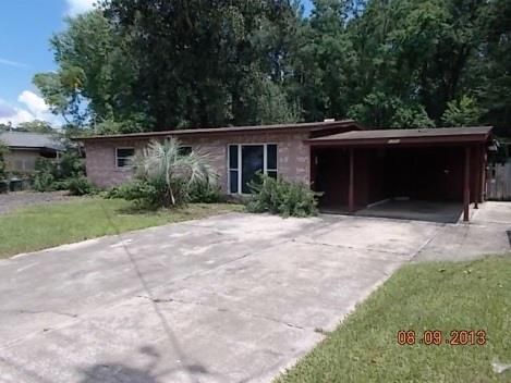 1773 Louvre Dr, Jacksonville, FL 32221