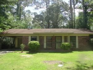 615 Lakewood Loop, Hattiesburg, MS 39402