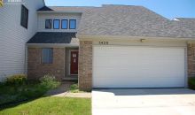 5420 Country Club Ln Grand Blanc, MI 48439