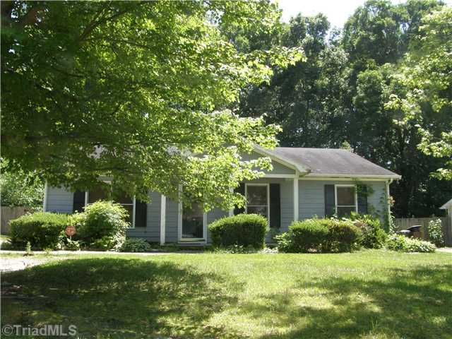 525 Apple Ridge Rd, Greensboro, NC 27406