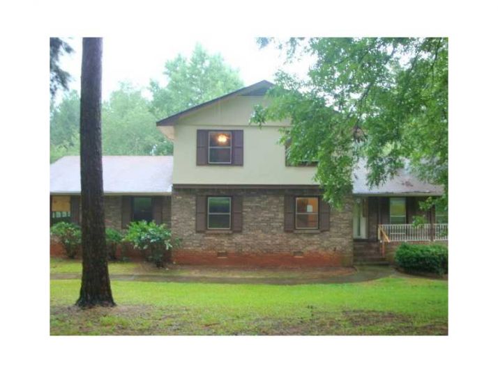 2083 Tudor Castle Cir, Decatur, GA 30035