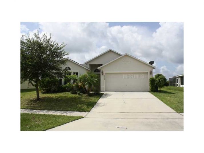 2353 Walnut Canyon Dr, Kissimmee, FL 34758